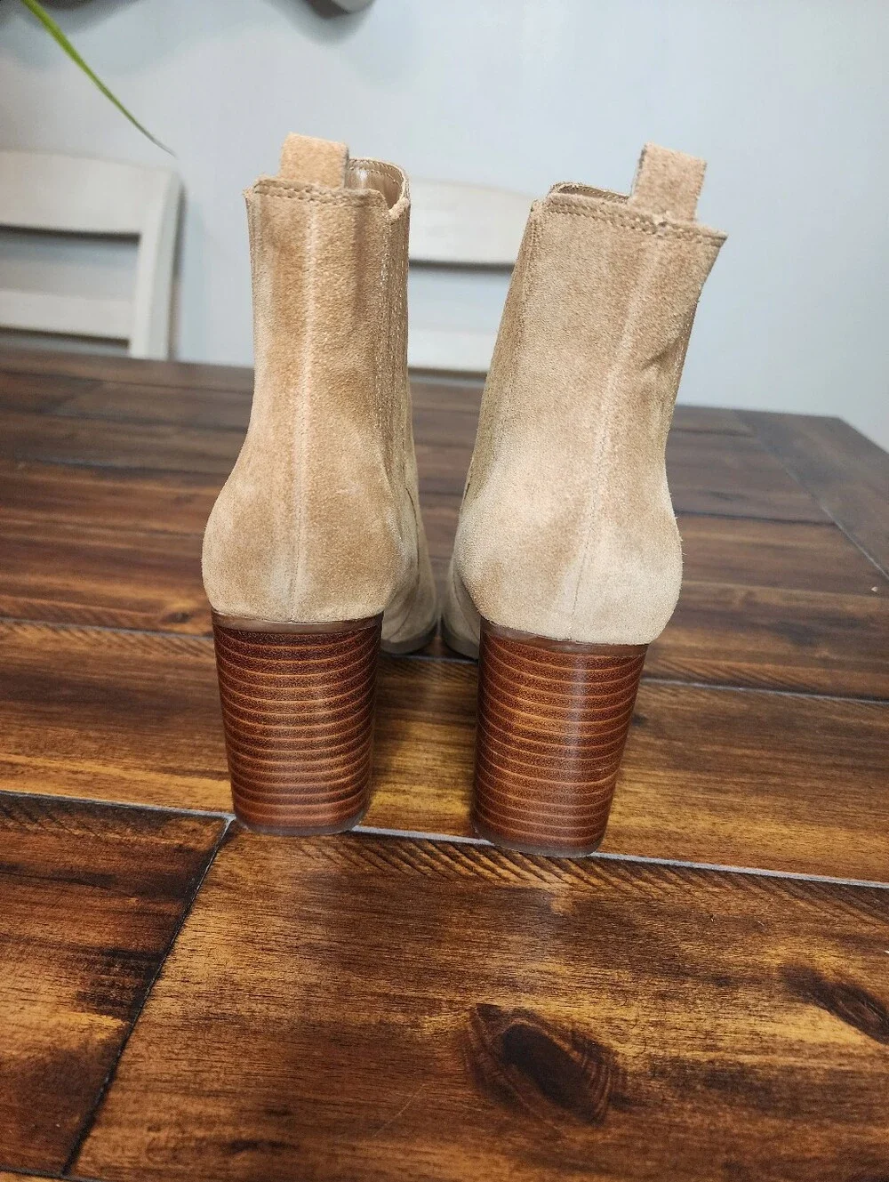 Marc Fisher LTD Oshay Suede Western Pointed Toe Ankle Boots | Tan | 9